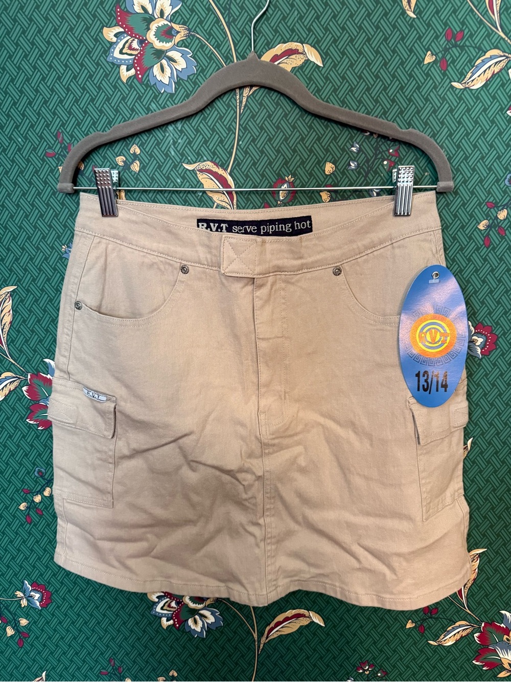 R.V.T Serve Piping Hot Khaki Cargo Skirt Y2K dead stock